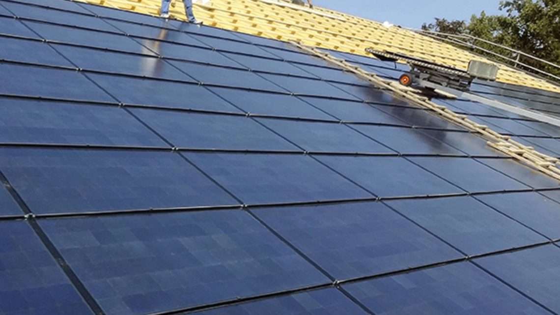 Solarenergie Solarpanel Strom vom Dach