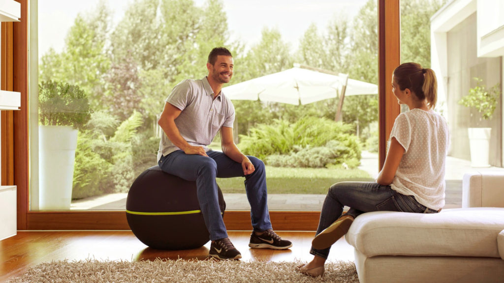 Rückentraining mit Wellnessball Active Sitting