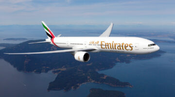 Emirates Moderne Boeing 777 im Flug – Symbol für hohe Flugsicherheit