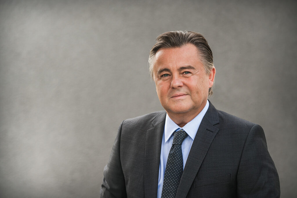 Mojmir Hlinka, Finanzexperte AGFIF AG